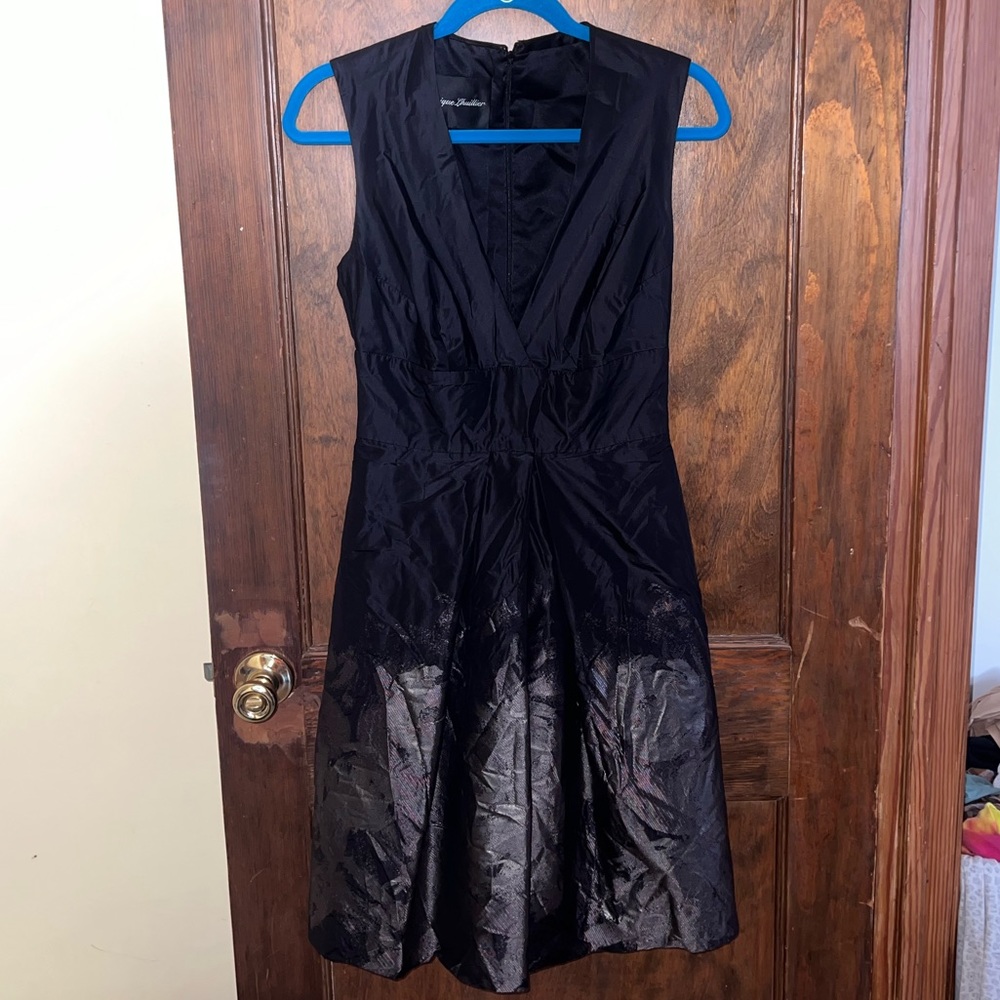 Monique Lhuillier Black Dress Metallic Short V Neck
